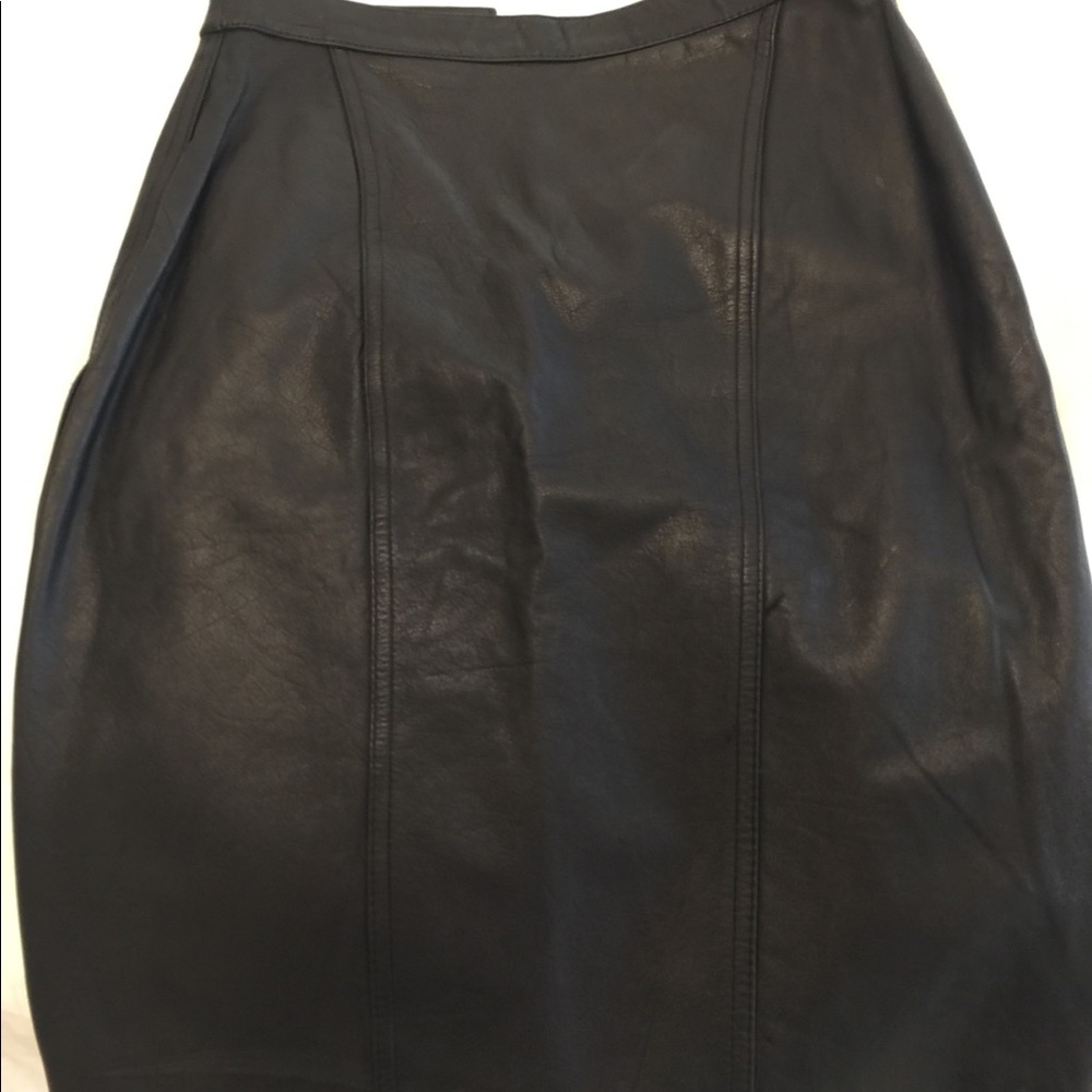Genuine leather skirt
